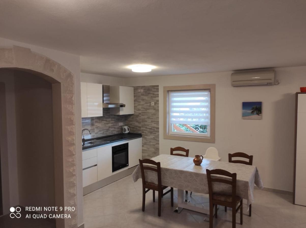 Apartments Marko Sutivan Insel Brac Kültér fotó