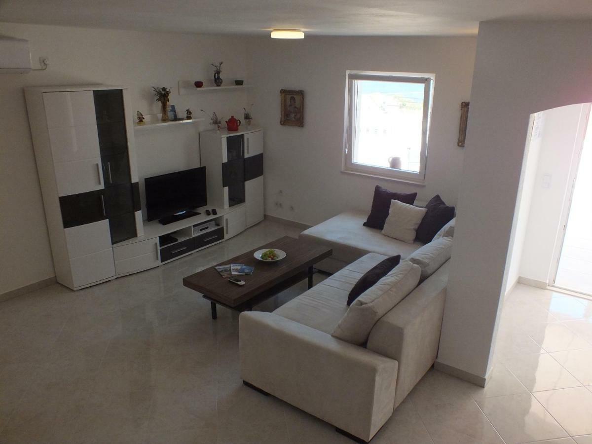 Apartments Marko Sutivan Insel Brac Kültér fotó